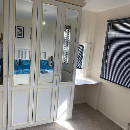 הוילה Charming 2-Bed House In לונדון מראה חיצוני תמונה